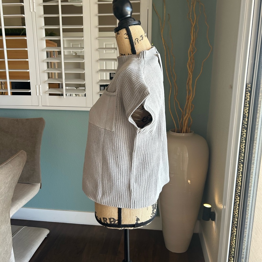 Gray Ribbed Top - Picture 2 of 7